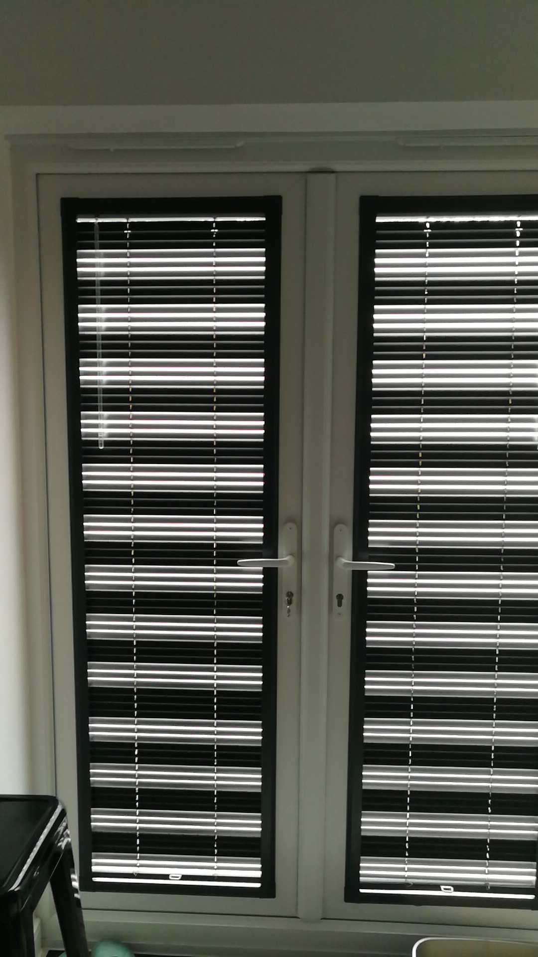 Blinds 2000 — photo from Google